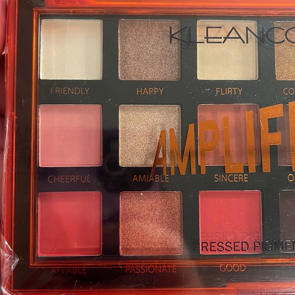 🎈SALE🎈🎀#33.MAKEUP BUNDLE🎀 - Picture 8 of 9